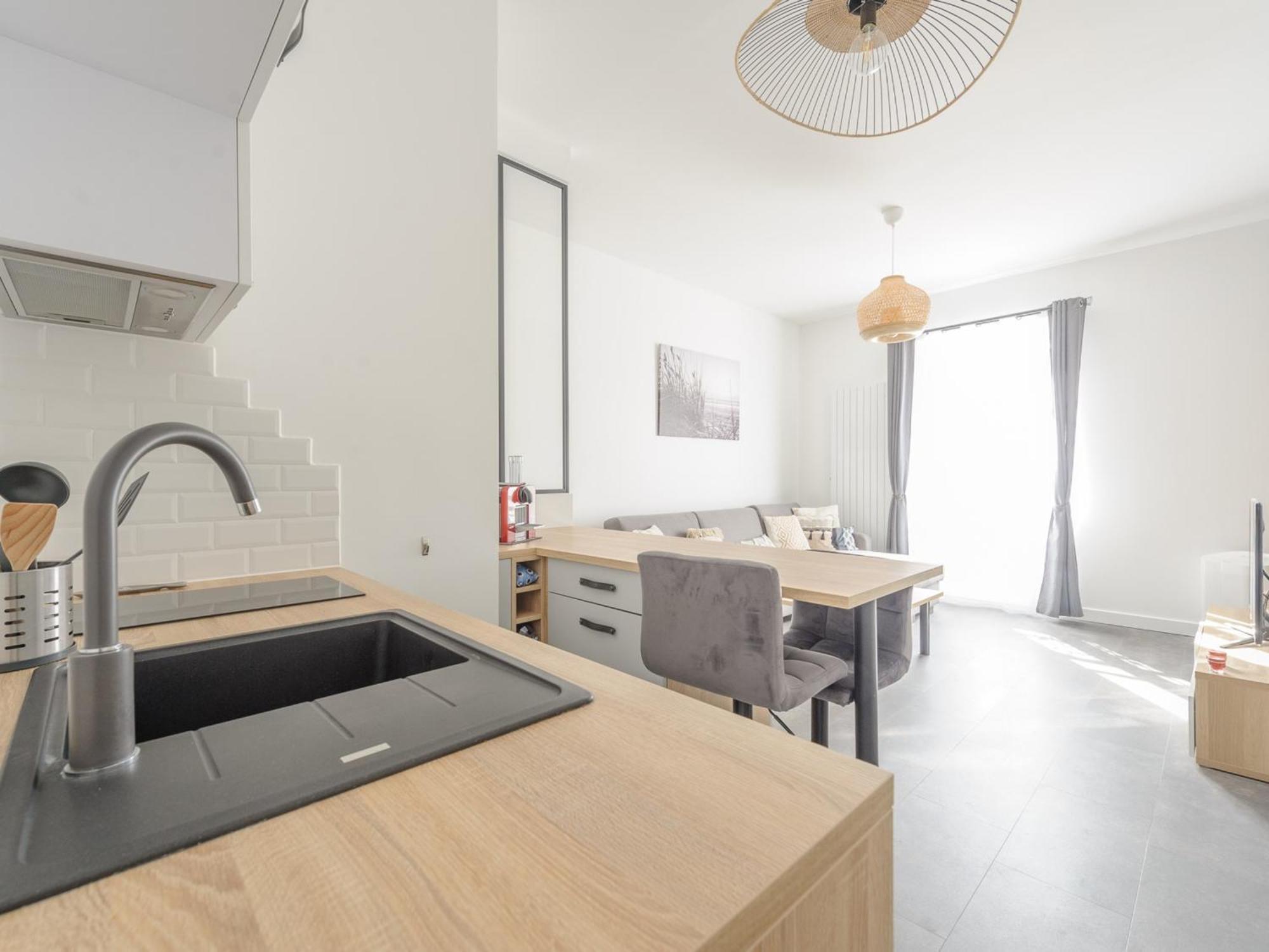 Studio Renove Au Coeur De La Rochelle, Marche A 25M, 2 Personnes, Wifi - Fr-1-535-43 La Rochelle  Exterior foto